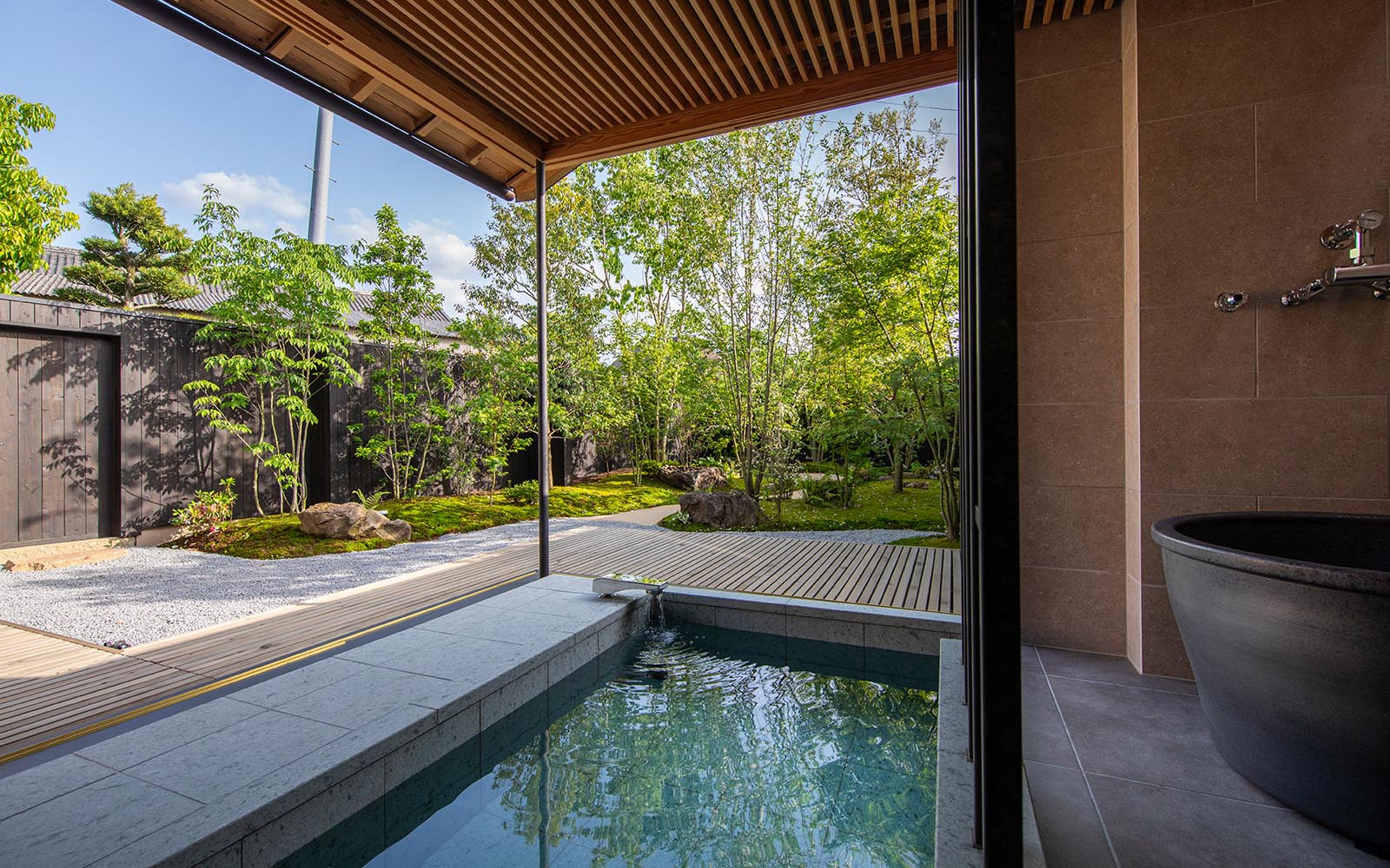 別邸とと 露天風呂